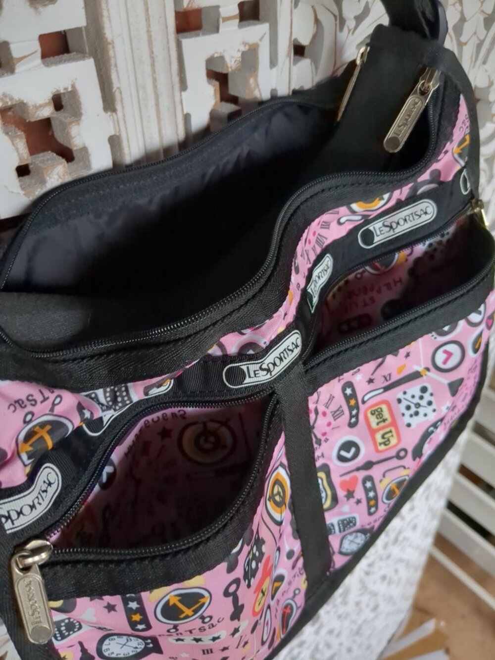 LeSportSac 6 Zippered Compartments - Picture 2 of 15